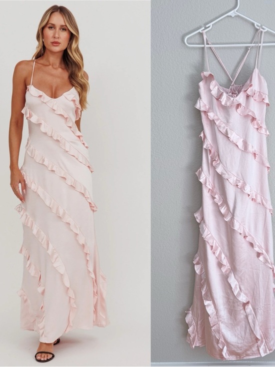 Selfie Leslie Dresses & Skirts - Selfie Leslie Arrabel Ruffle Trim Maxi Dress Blush
